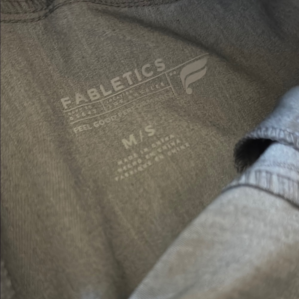 Fabletics Scrub Set - image 3